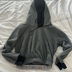 P'tula Gray and Black Athletic Wear